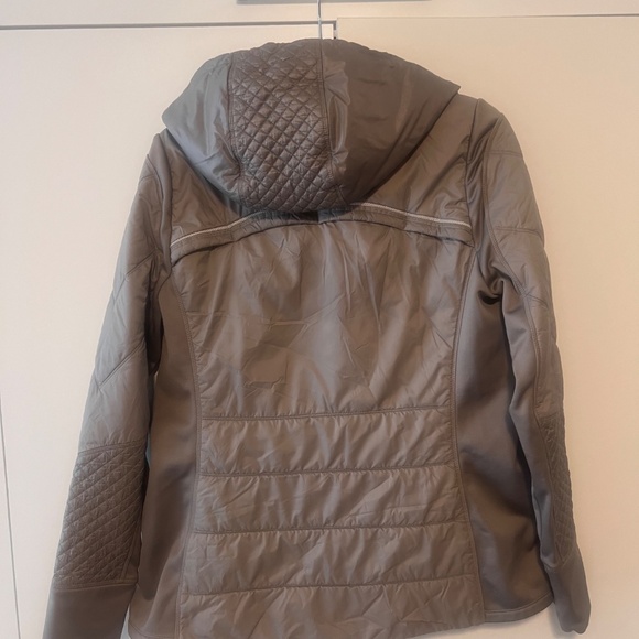 ATHLETA Rock Ridge Primaloft Hooded Jacket Bluff Grey; Medium - Picture 3 of 4